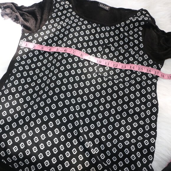 Alloy Apparel Lightweight Tunic-Style Short Sleeve Top โ Size M - Picture 5 of 6